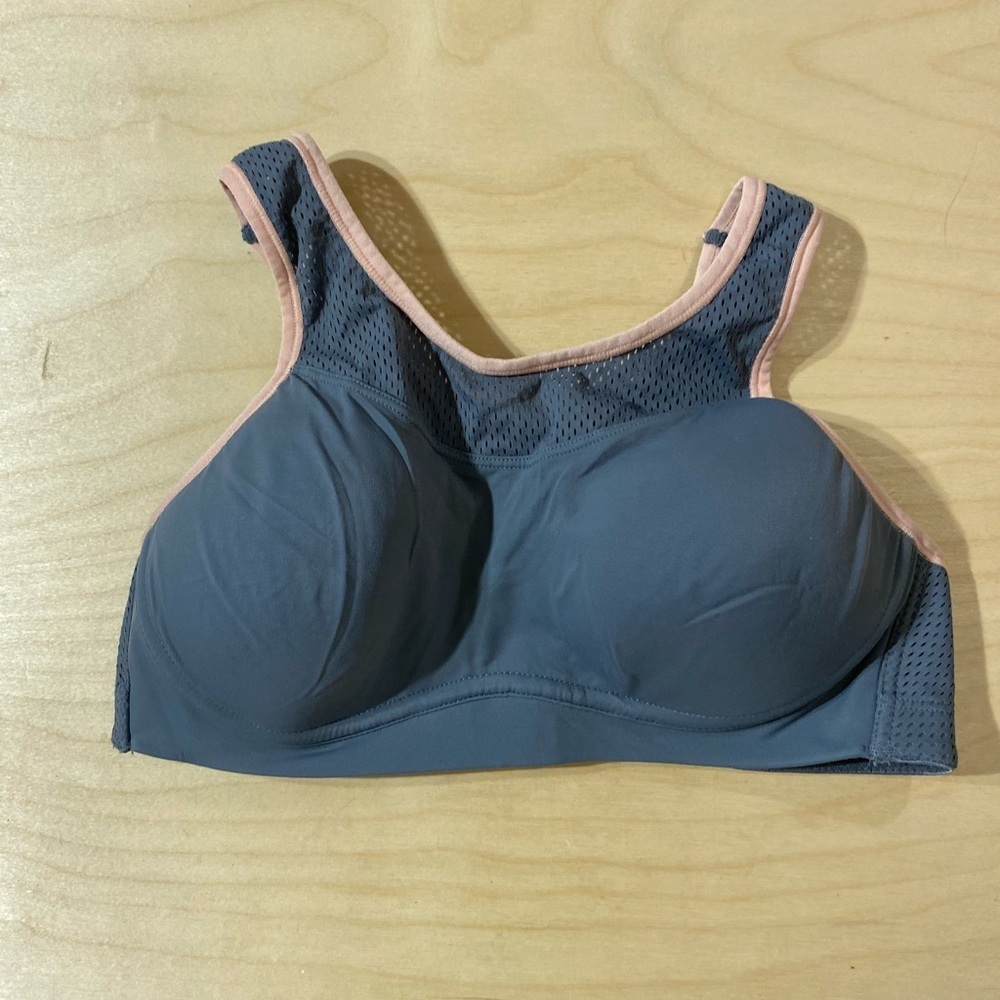 Maidenform Sports Bra 34 A (JS)